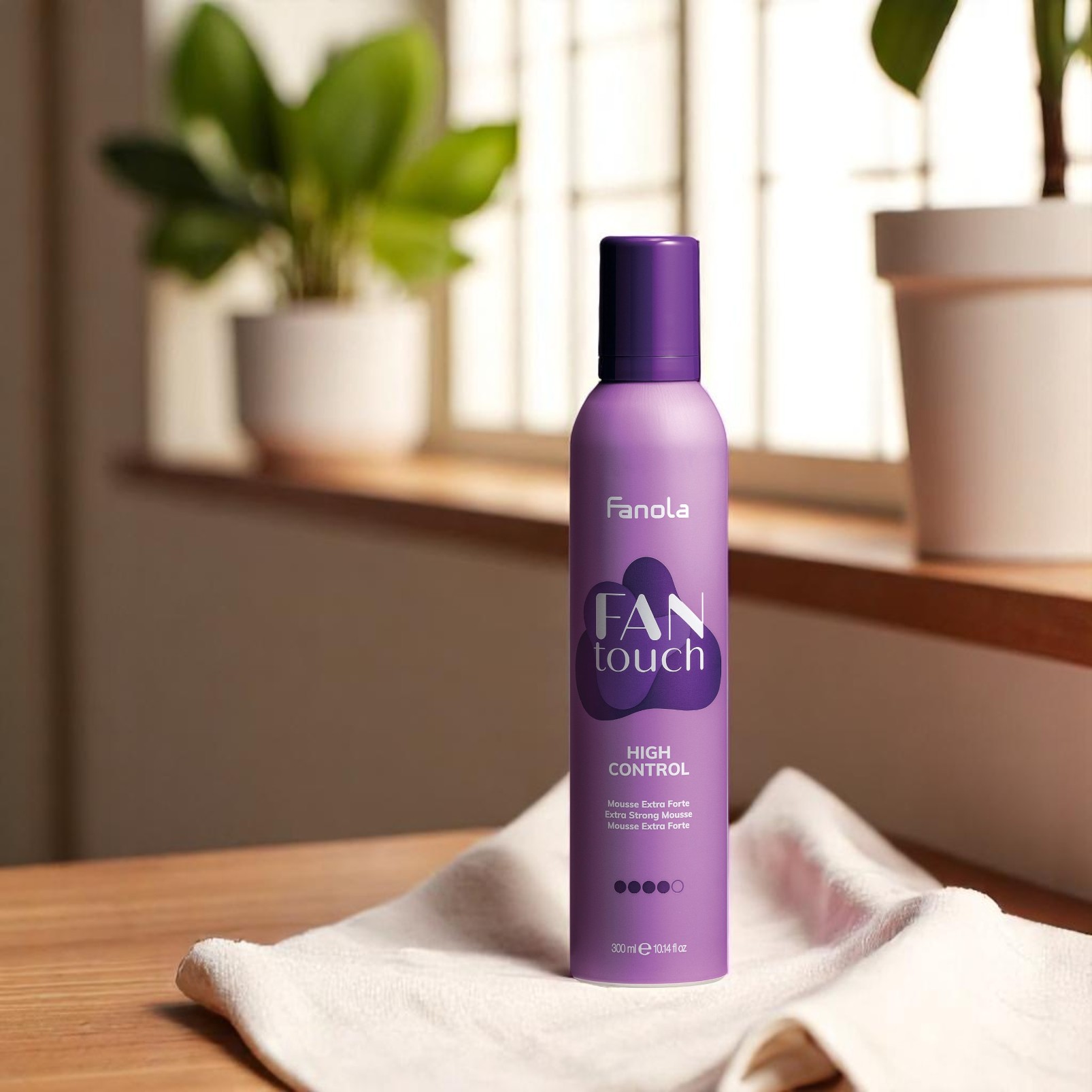 Fanola Fan Touch High Control extra erős kontrollt biztosító hajhab 300ml