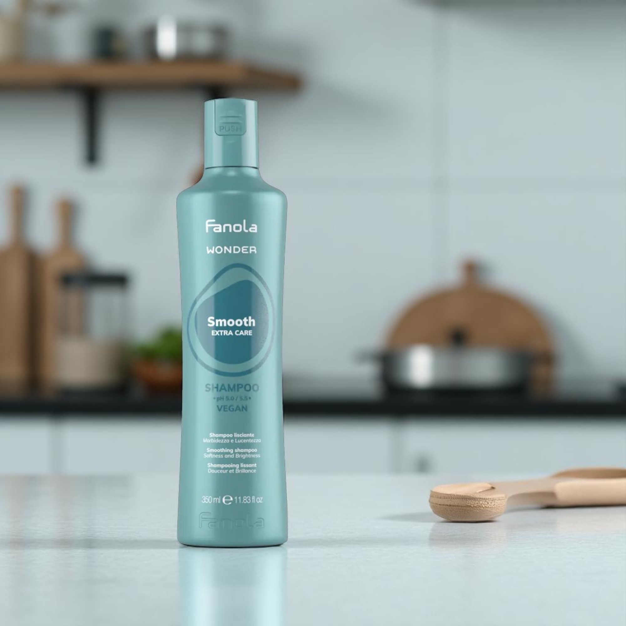 Fanola Wonder Smooth sampon nehezen kezelhető hajra 350ml